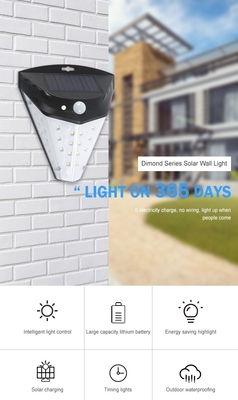 Besar Wide Angle 42led Solar Powered LED Wall Light 2700K Untuk Halaman Taman