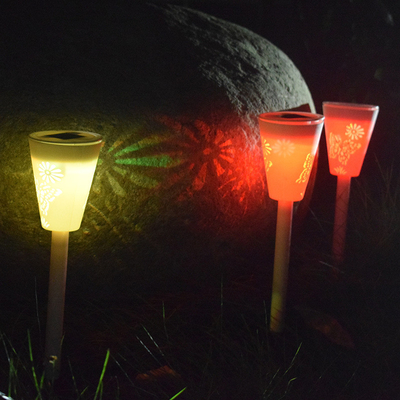 2700K Hollow Butterfly Masukkan Lampu Taman LED Surya Berwarna-warni