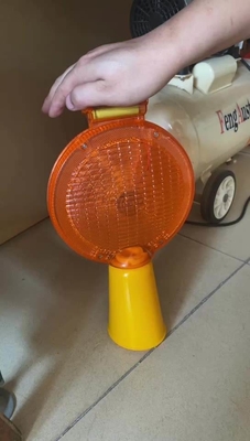 360g Keamanan Lampu Peringatan Lalu Lintas Surya Merah Kuning 41 * 39 * 41cm